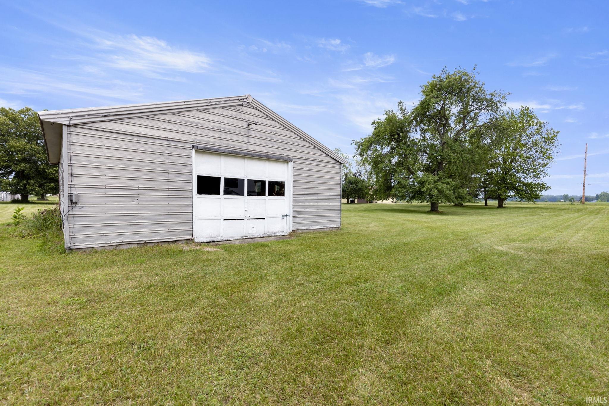 3218 East Armstrong Road Leesburg, IN 46538 - Photo 21 of 26 Gallery Image 21