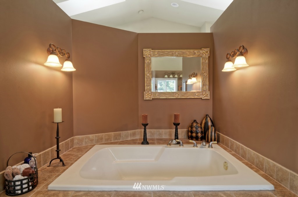 403 240th Street Southeast Bothell, WA 98021 - Photo 18 of 22