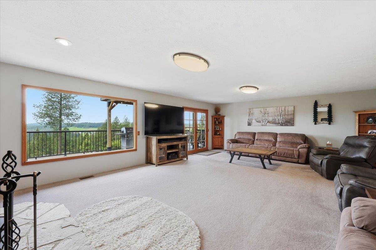 15009 East Cooper Road Mead, WA 99021 - Photo 15 of 50