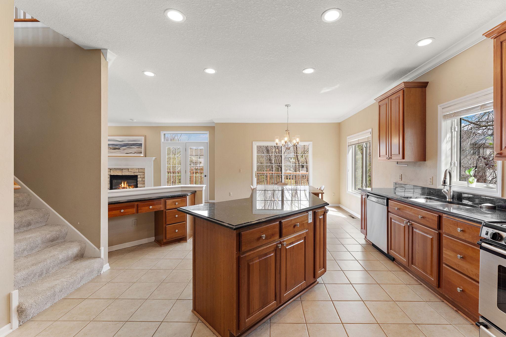 9677 Jonathan Lane Eden Prairie, MN 55347 - Photo 5 of 71