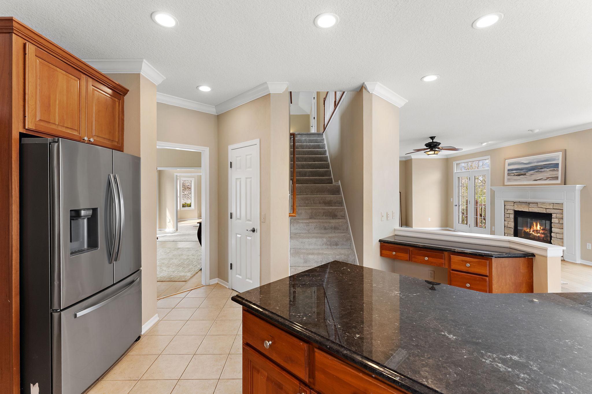9677 Jonathan Lane Eden Prairie, MN 55347 - Photo 6 of 71