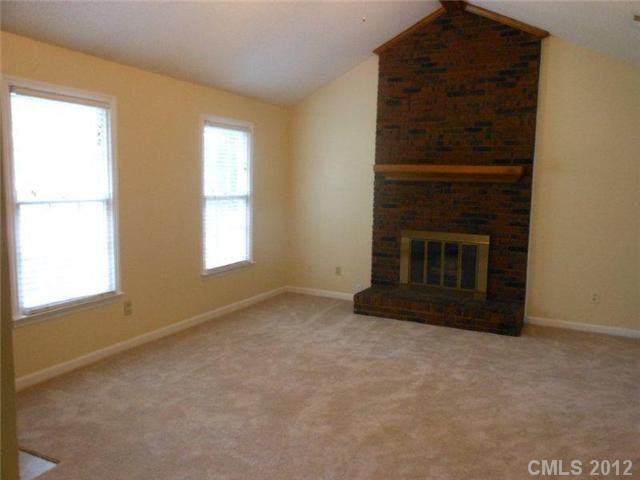 14521 Cinnamon Field Road Charlotte, NC 28273 - Photo 3 of 14 an empty room with windows