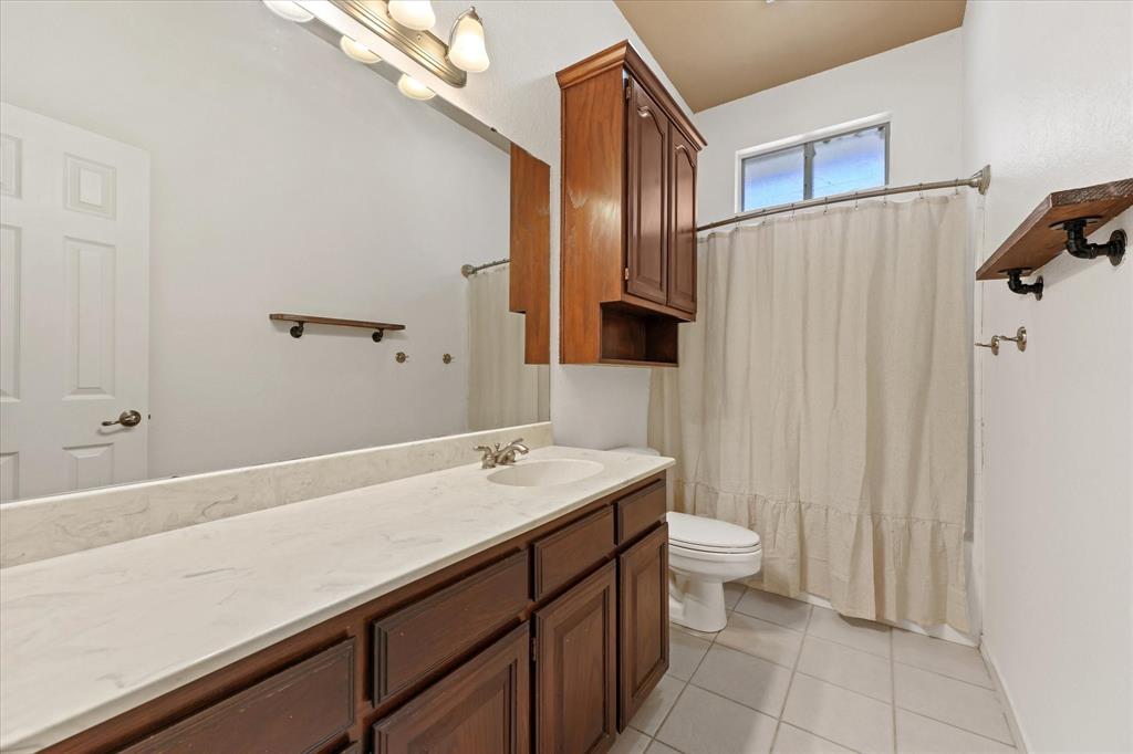 415 Valley View Lane Krum, TX 76249 - Photo 21 of 36 Gallery Image 21