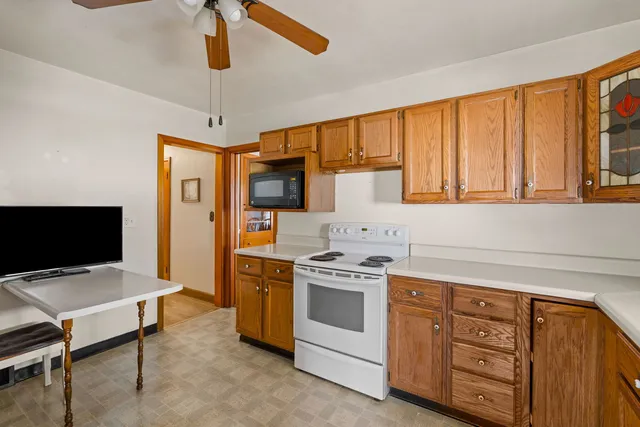 $110,000 | 204 West Locust Street, Cambridge, IL 61238