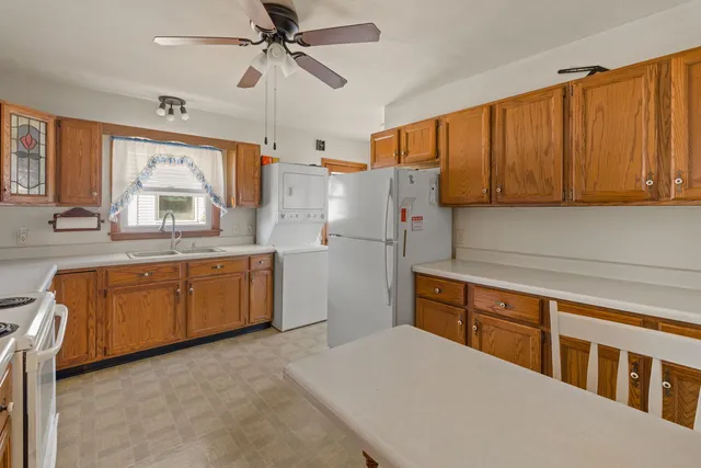 $110,000 | 204 West Locust Street, Cambridge, IL 61238