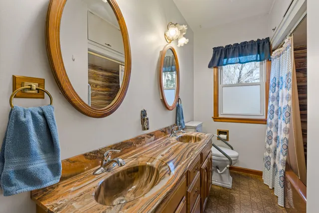 $110,000 | 204 West Locust Street, Cambridge, IL 61238