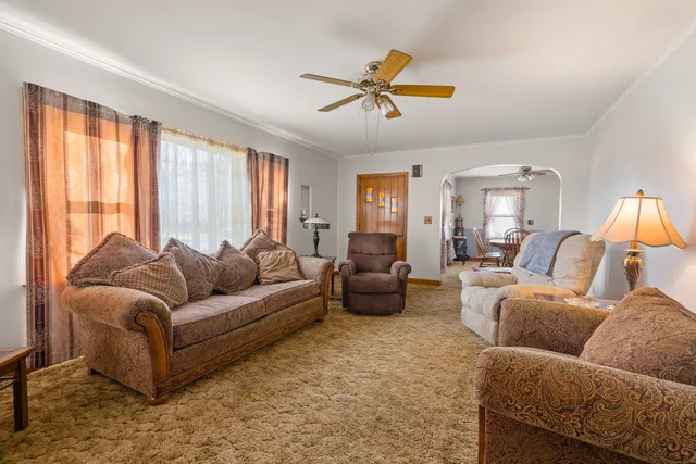 $110,000 | 204 West Locust Street, Cambridge, IL 61238