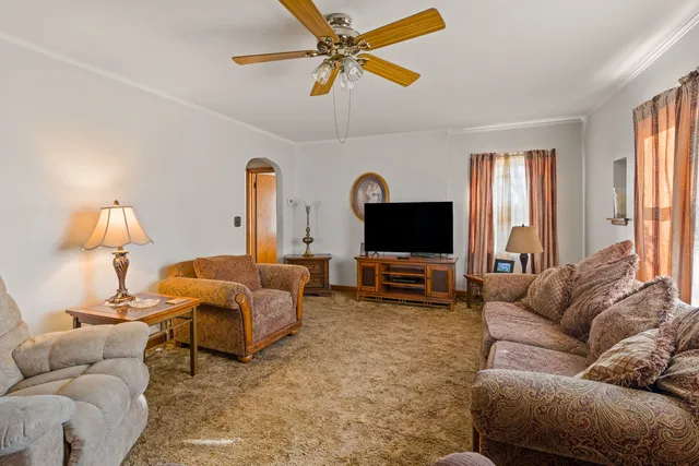 $110,000 | 204 West Locust Street, Cambridge, IL 61238