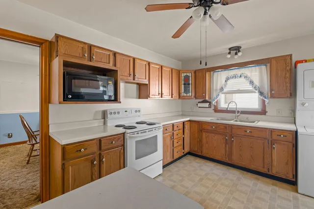 $110,000 | 204 West Locust Street, Cambridge, IL 61238