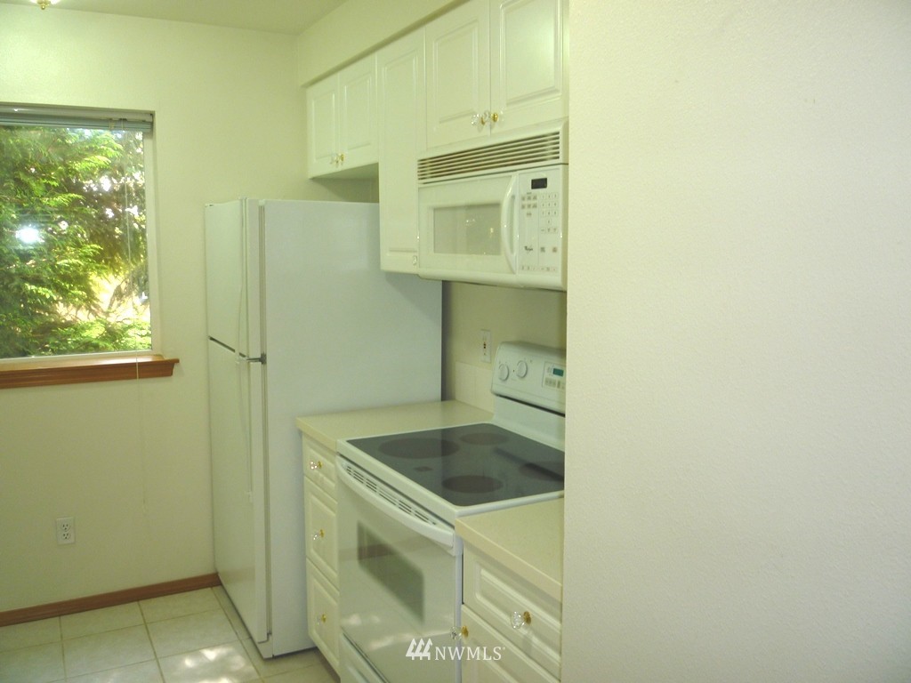 1206 58th Street Southwest, Unit H203 Everett, WA 98203 - Photo 3 of 25
