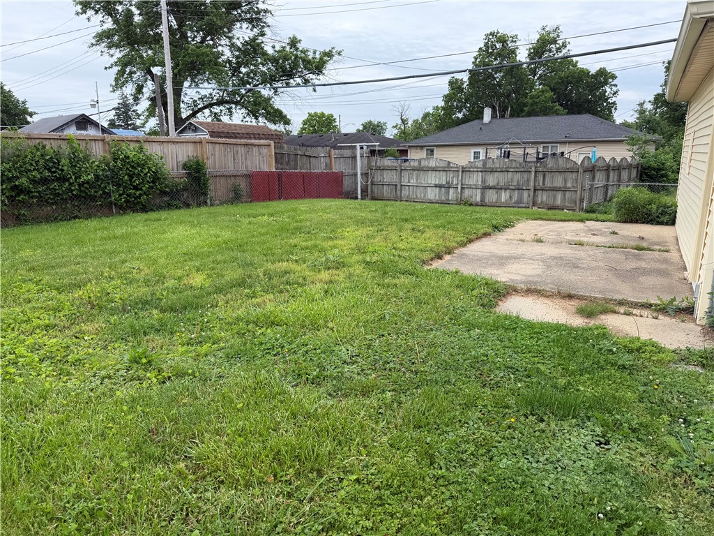 2125 Clearmont Avenue Decatur, IL 62526 - Photo 20 of 22