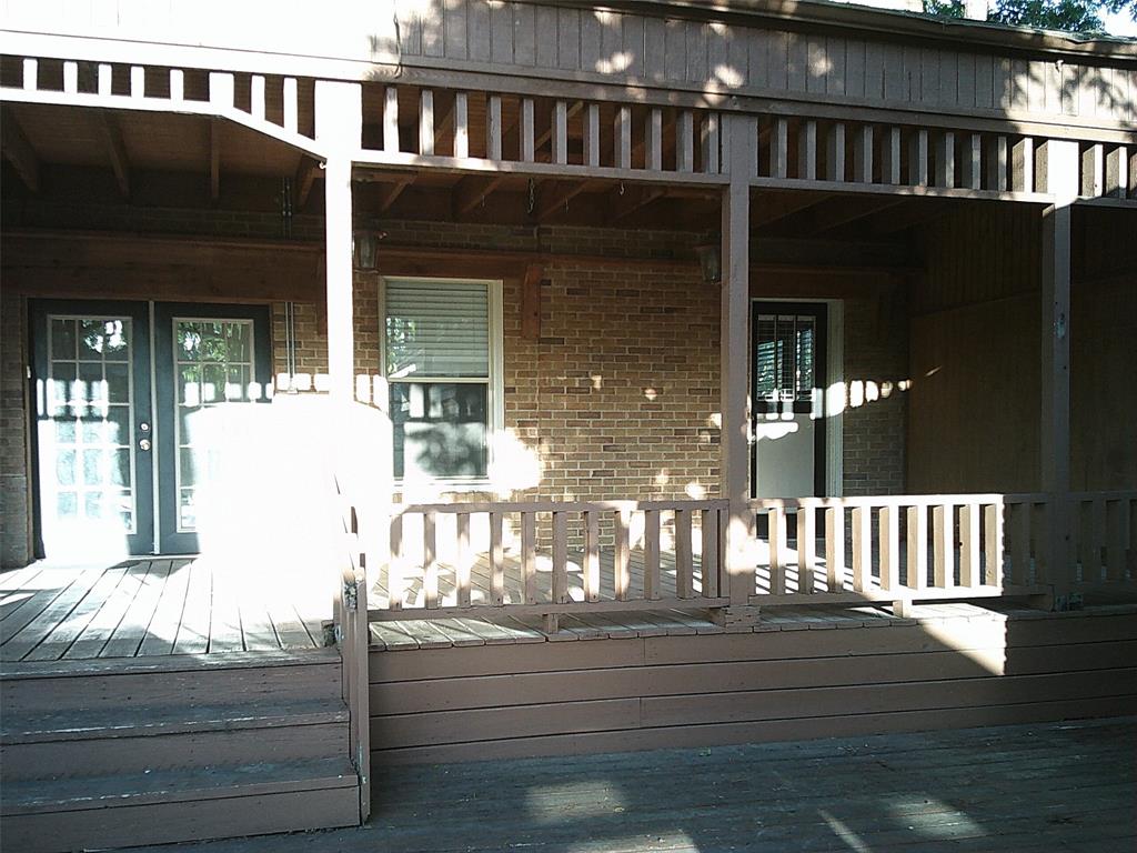 1007 North Center Street Bonham, TX 75418 - Photo 11 of 37 Back porch