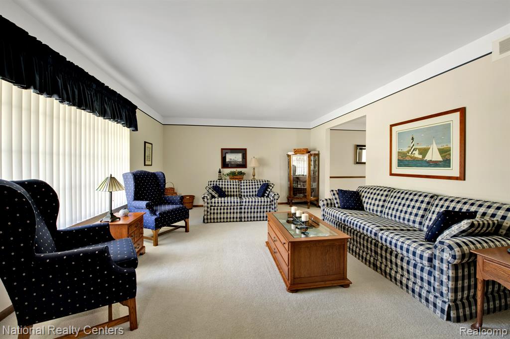 855 Bridgestone Drive Rochester Hills, MI 48309 - Photo 12 of 41