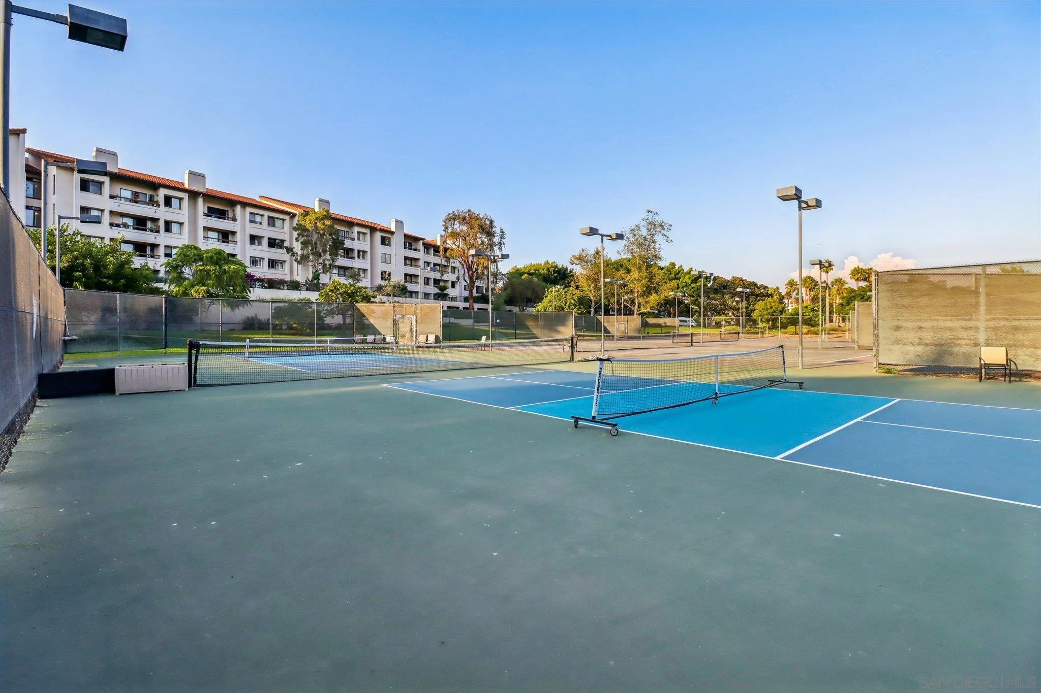 5645 Friars Road, Unit 386 San Diego, CA 92110 - Photo 35 of 45 a view of a basket ball ground