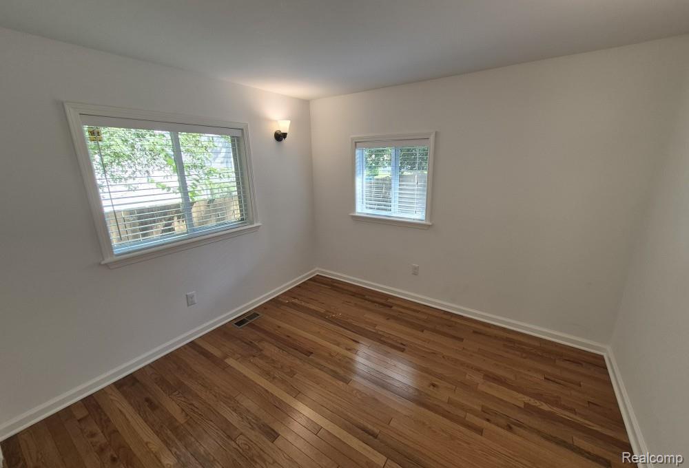 7377 Cooley Lake Road West Bloomfield, MI 48324 - Photo 33 of 59