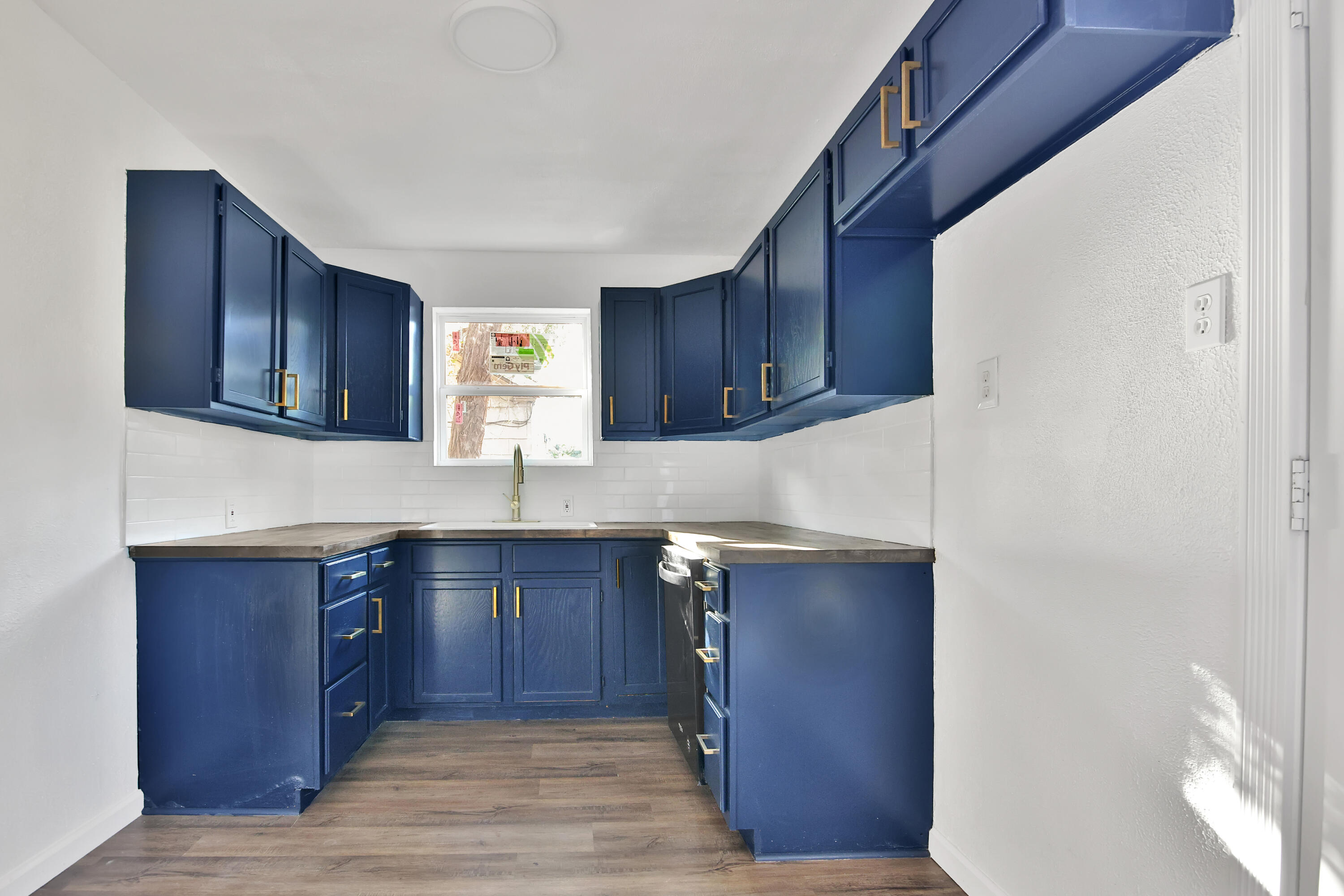 2004 31st Street Lubbock, TX 79411 - Photo 13 of 24 1L1A2392