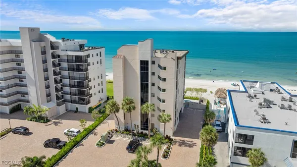 $15,750 | 9415 Gulf Shore Drive, Unit 501, Naples, FL 34108