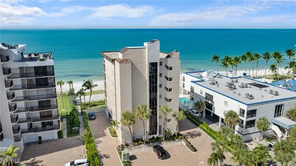 $15,750 | 9415 Gulf Shore Drive, Unit 501, Naples, FL 34108