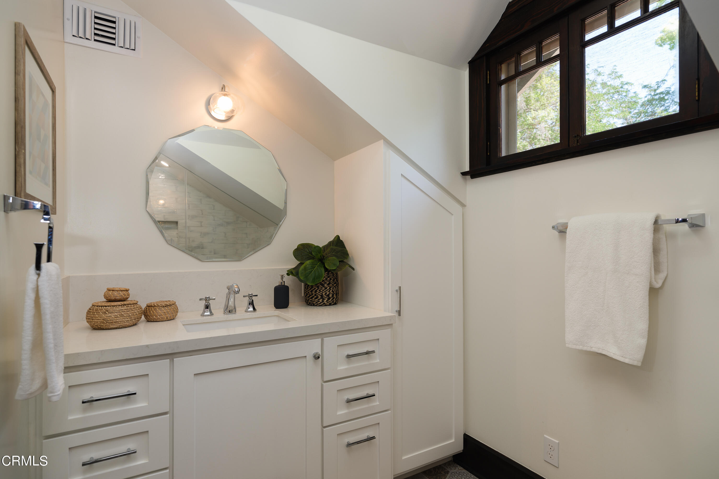 1836 Monterey Road South Pasadena, CA 91030 - Photo 17 of 24 a bedroom with a bed and wooden floor