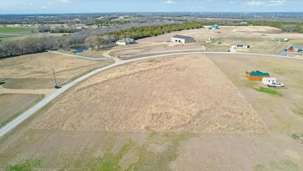 $140,000 | 301 Marshall Circle, Whitewright, TX 75491