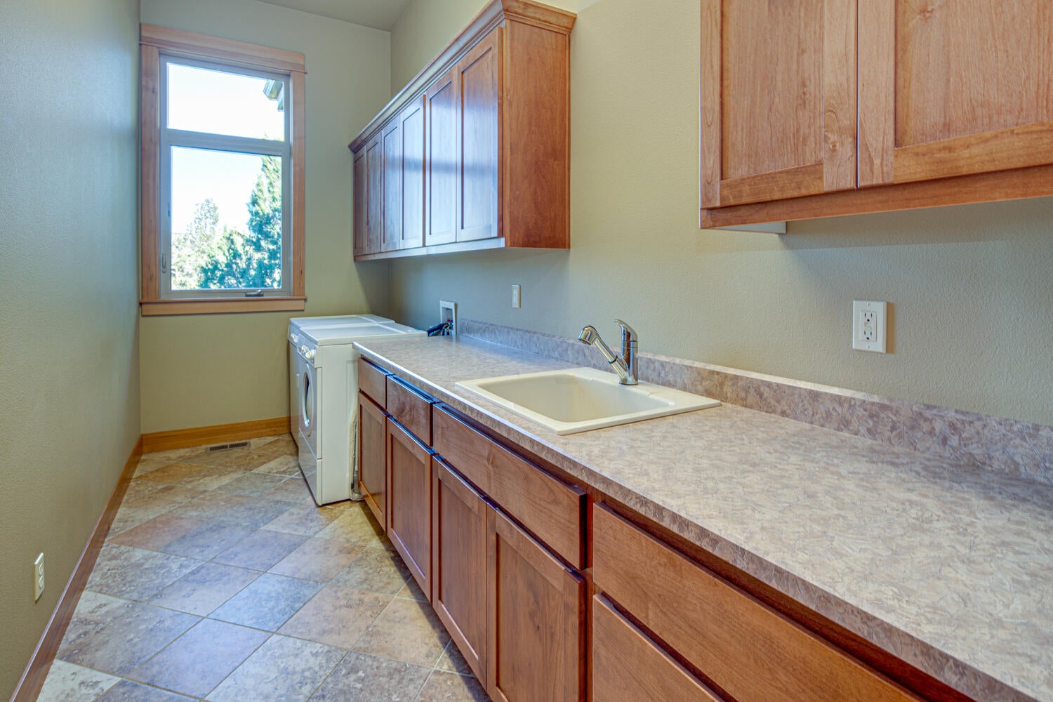 994 Highland View Loop Redmond, OR 97756 - Photo 37 of 44 994-342