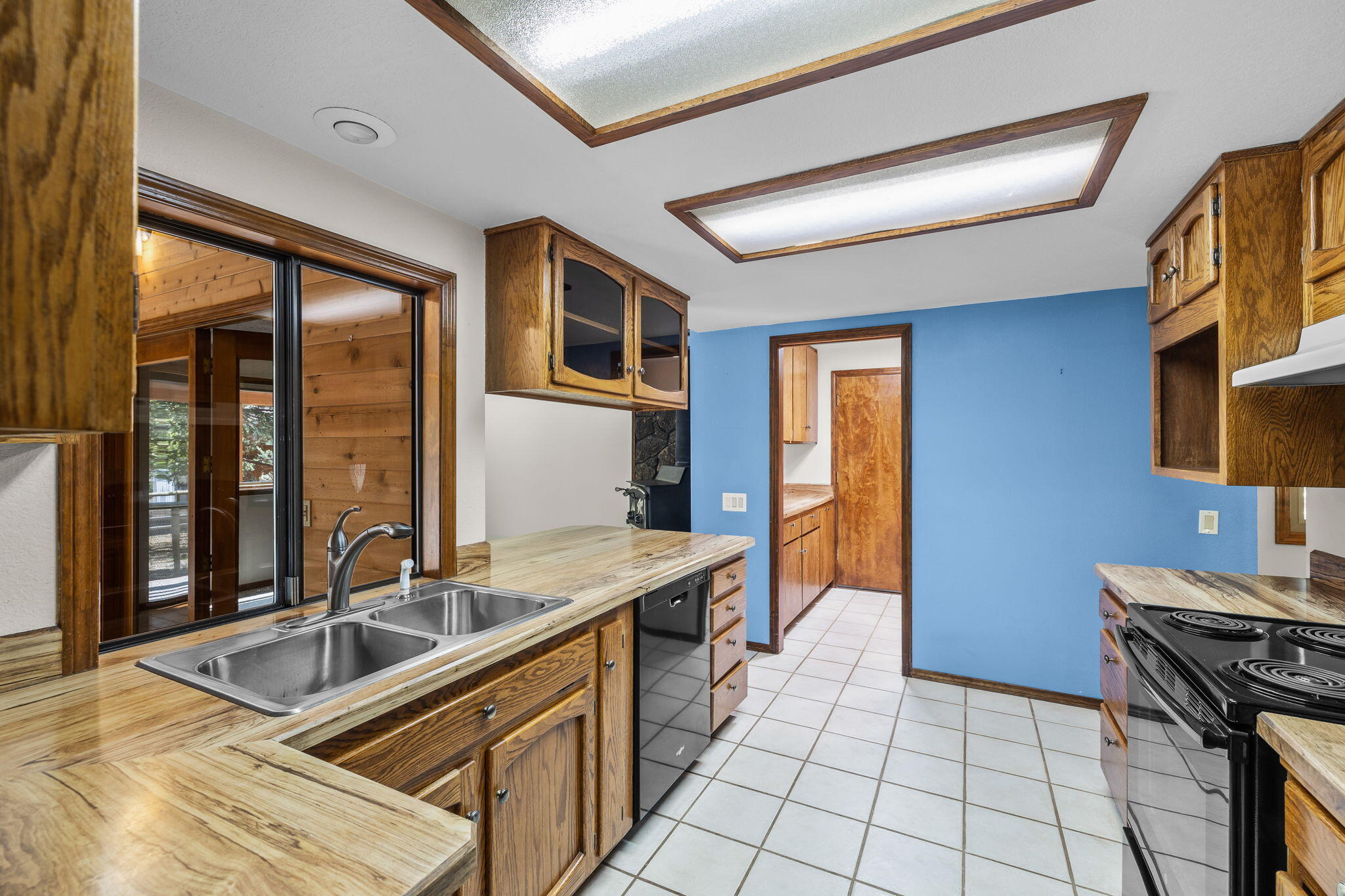 60594 Springtree Court Bend, OR 97702 - Photo 21 of 41 60594 Springtree Ct