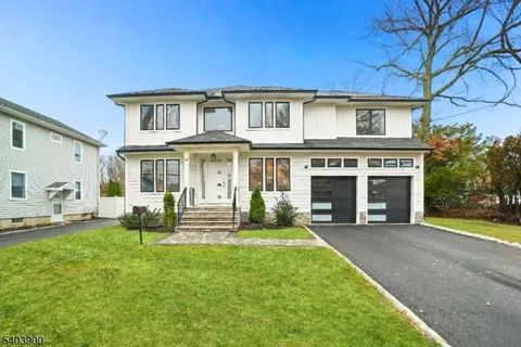 $1,850,000 | 18 Glendale Avenue, Livingston, NJ 07039