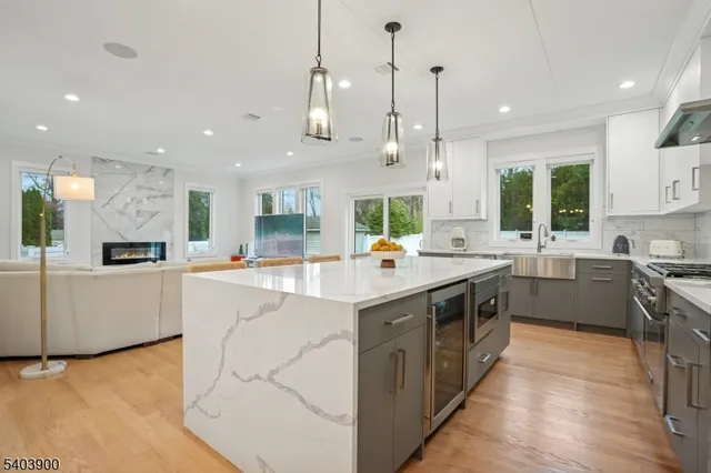 $1,850,000 | 18 Glendale Avenue, Livingston, NJ 07039