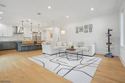 $1,850,000 | 18 Glendale Avenue, Livingston, NJ 07039