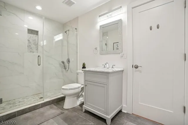 $1,850,000 | 18 Glendale Avenue, Livingston, NJ 07039