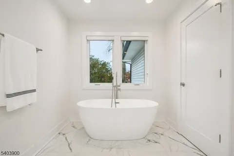 $1,850,000 | 18 Glendale Avenue, Livingston, NJ 07039