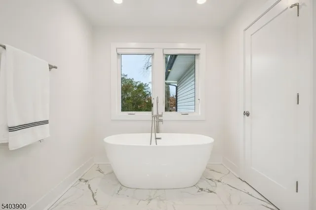 $1,850,000 | 18 Glendale Avenue, Livingston, NJ 07039