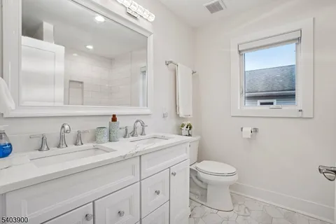 $1,850,000 | 18 Glendale Avenue, Livingston, NJ 07039