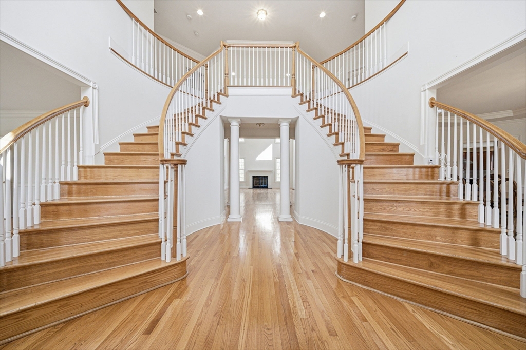 9 Overlook Road Hopkinton, MA 01748 - Photo 3 of 32