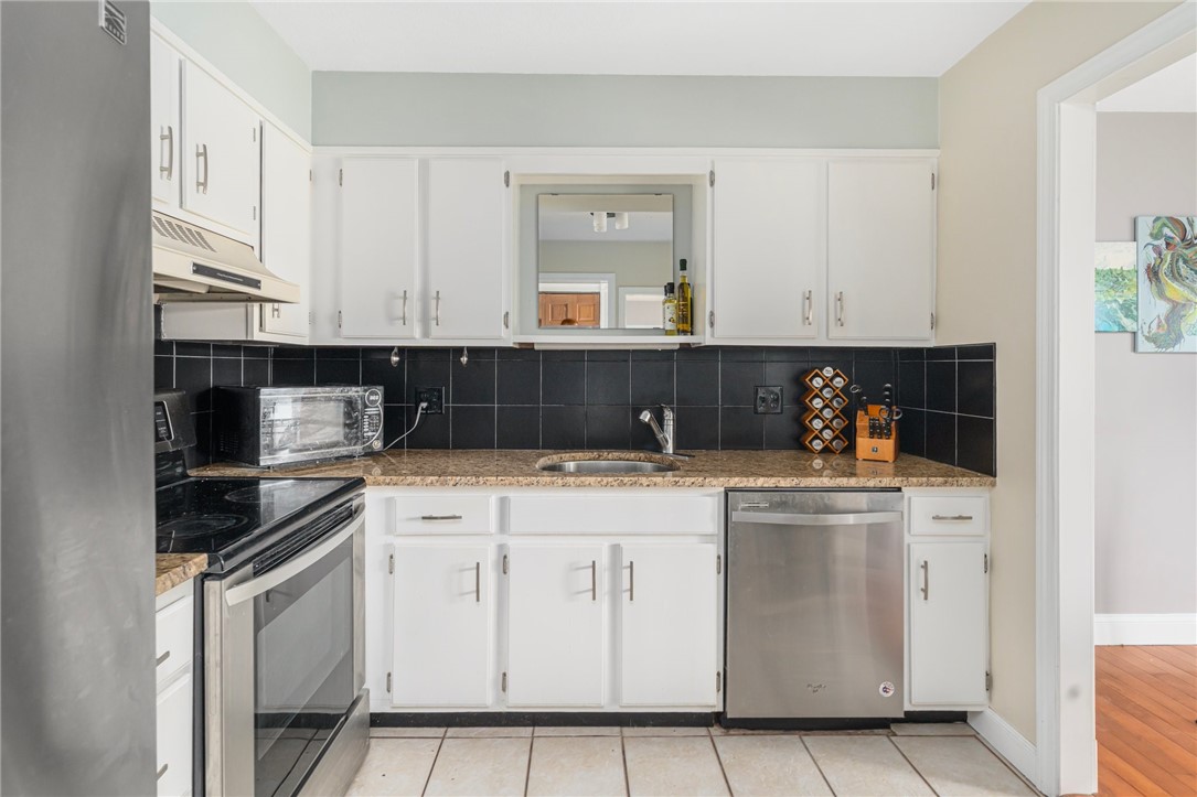 196 Old River Road, Unit 5F SOUTH Lincoln, RI 02865 - Photo 3 of 20 Gallery Image 3