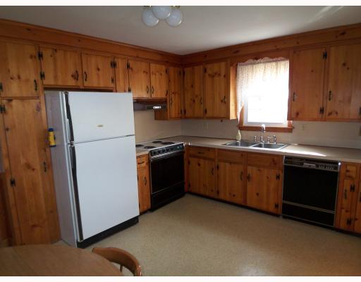 106 Fales Road Bristol, RI 02809 - Photo 2 of 11 Kitchen.