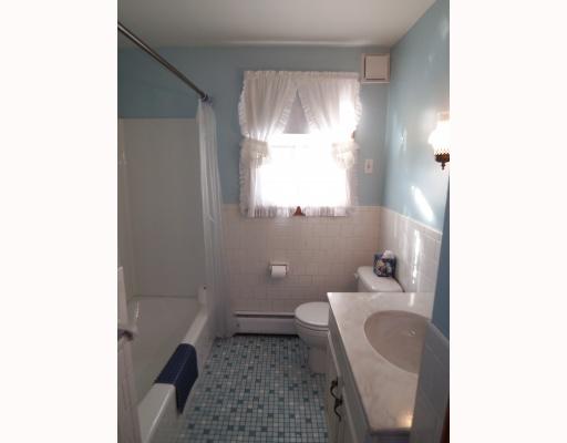 106 Fales Road Bristol, RI 02809 - Photo 6 of 11 Master Bath/Spa. First Floor Full Bathroom