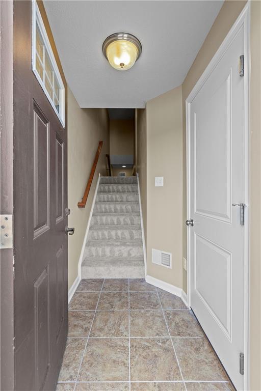118 Maple Ridge Drive Canonsburg, PA 15317 - Photo 2 of 26 Gallery Image 2