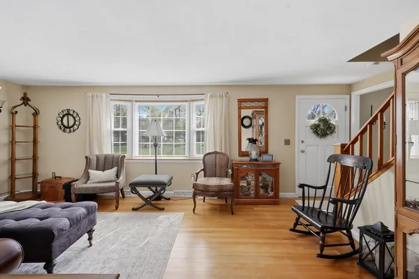 $419,900 | 19 Salem Street, West Springfield, MA 01089