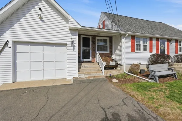 $419,900 | 19 Salem Street, West Springfield, MA 01089