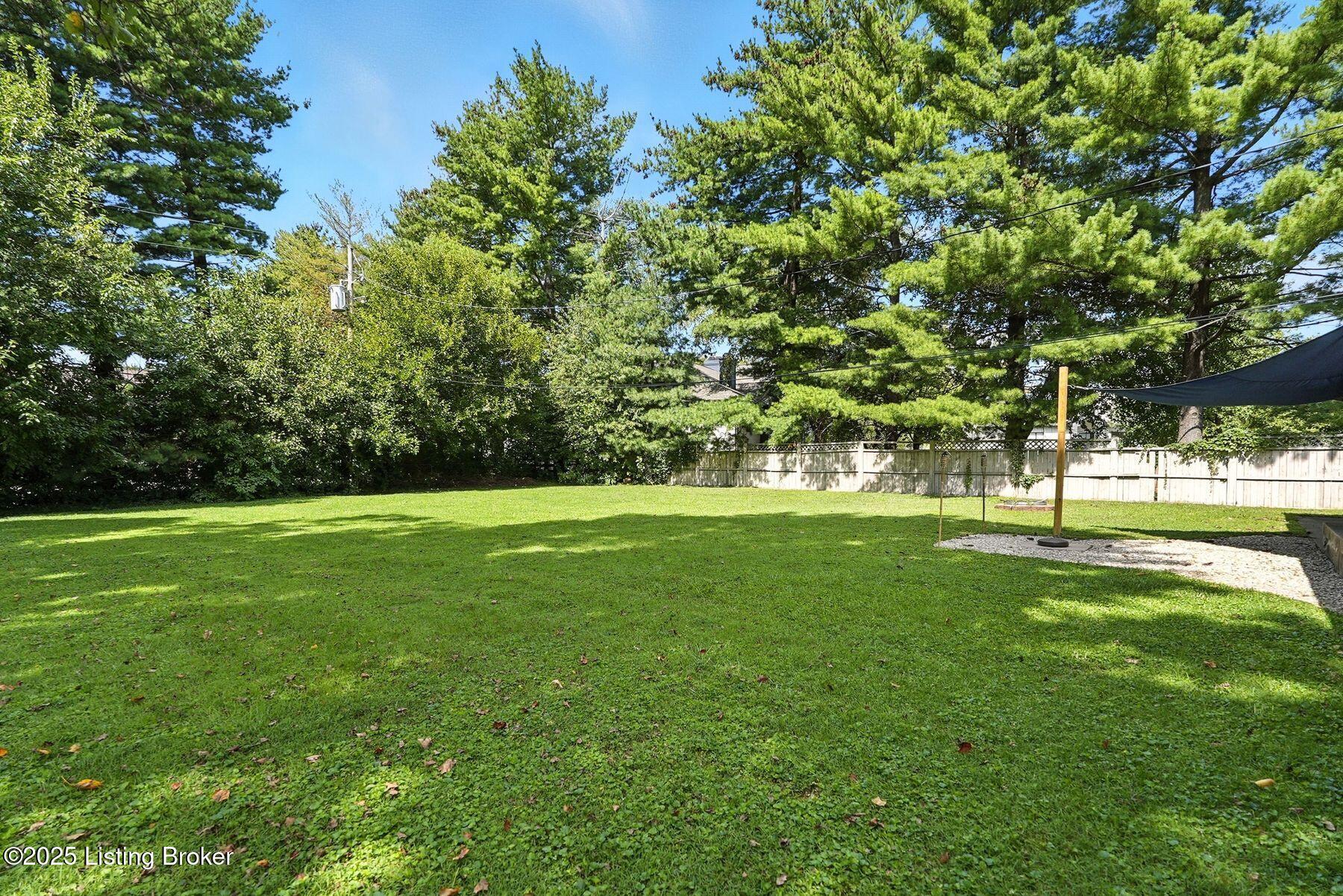 1904 Hoke Road Louisville, KY 40220 - Photo 35 of 35 photo_online_033