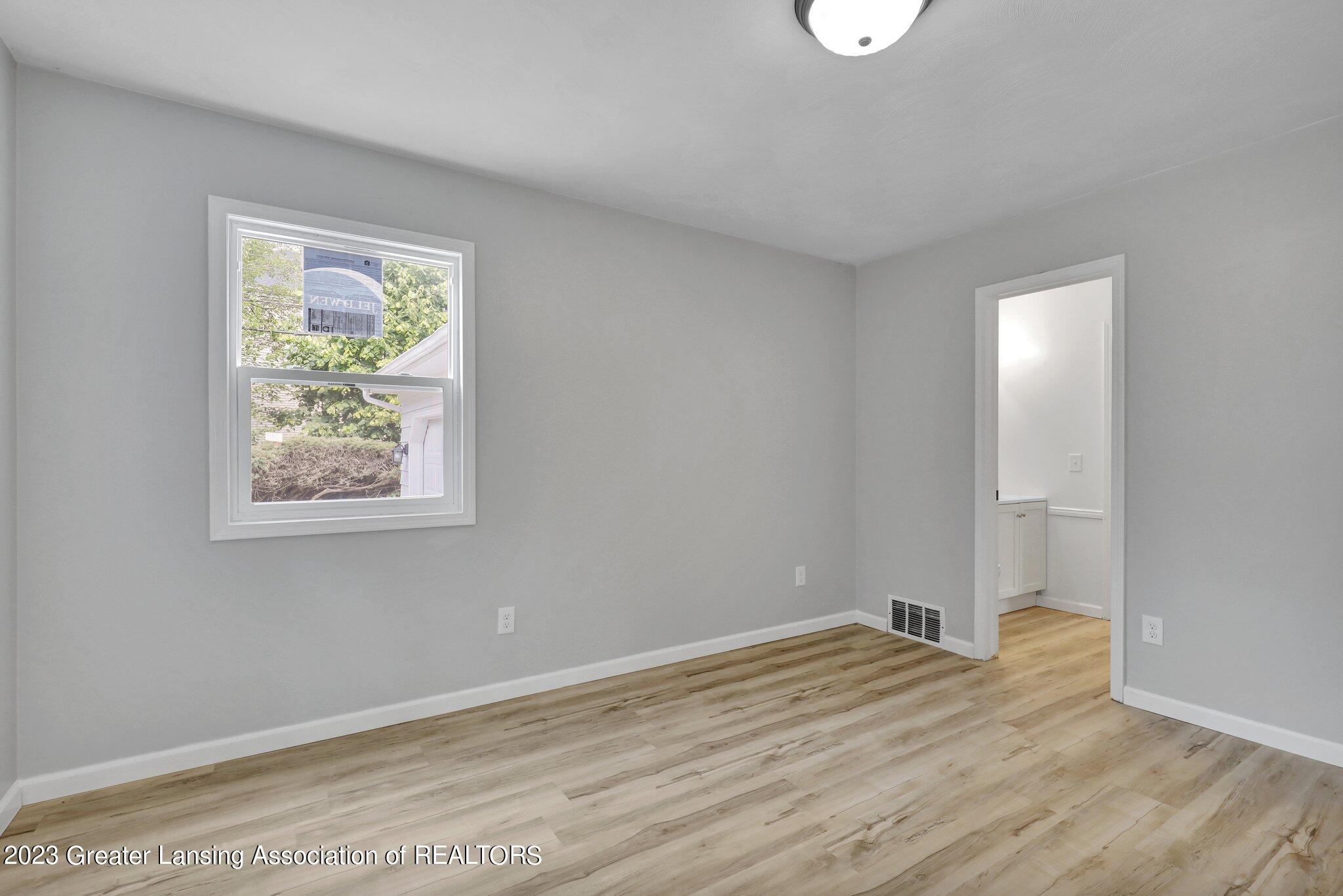 900 West Cavanaugh Road Lansing, MI 48910 - Photo 14 of 32 4-web-or-mls-Open Ended Media-3