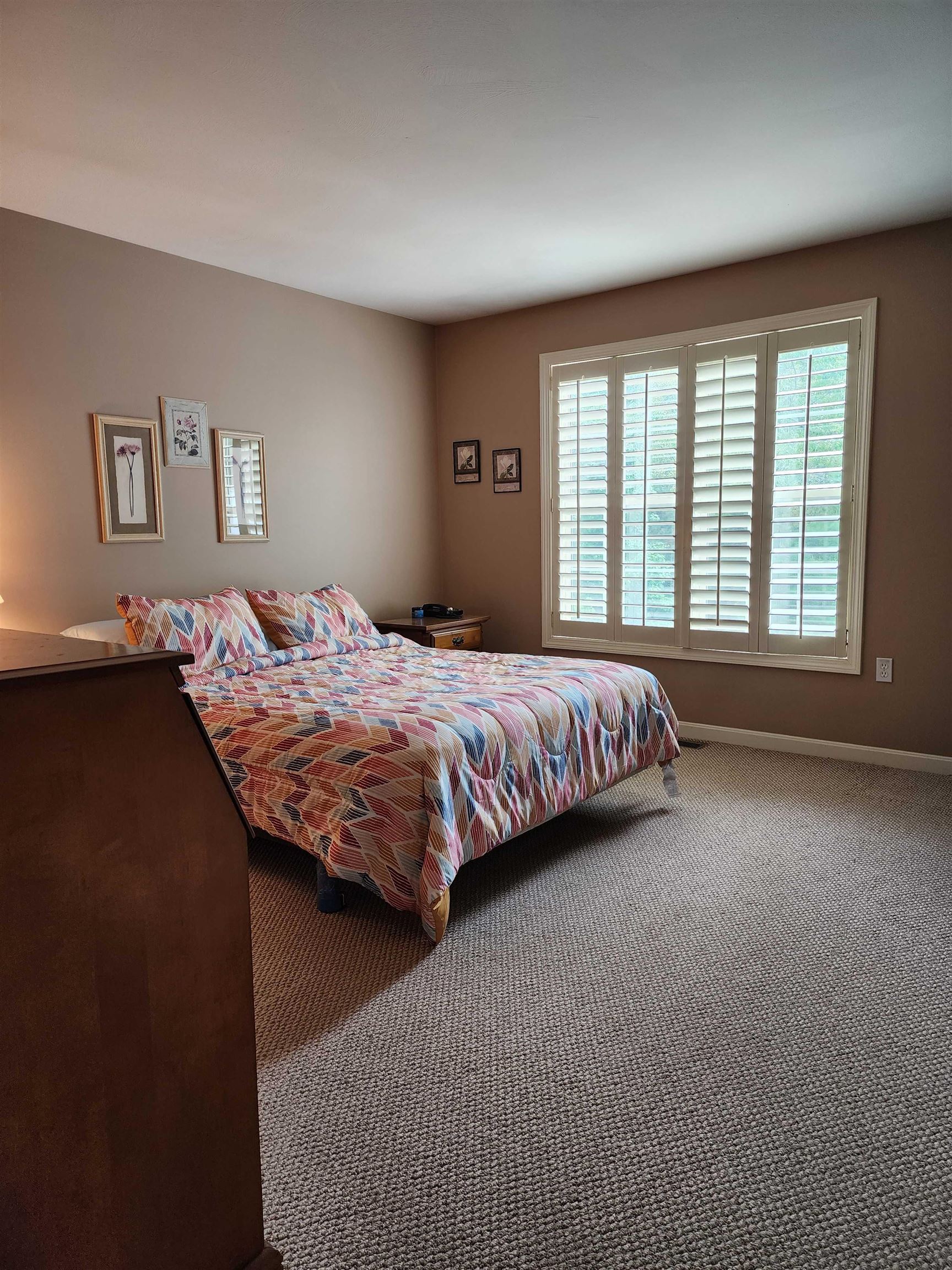 87 Pleasant Street Windham, NH 03087 - Photo 3 of 12 Gallery Image 3