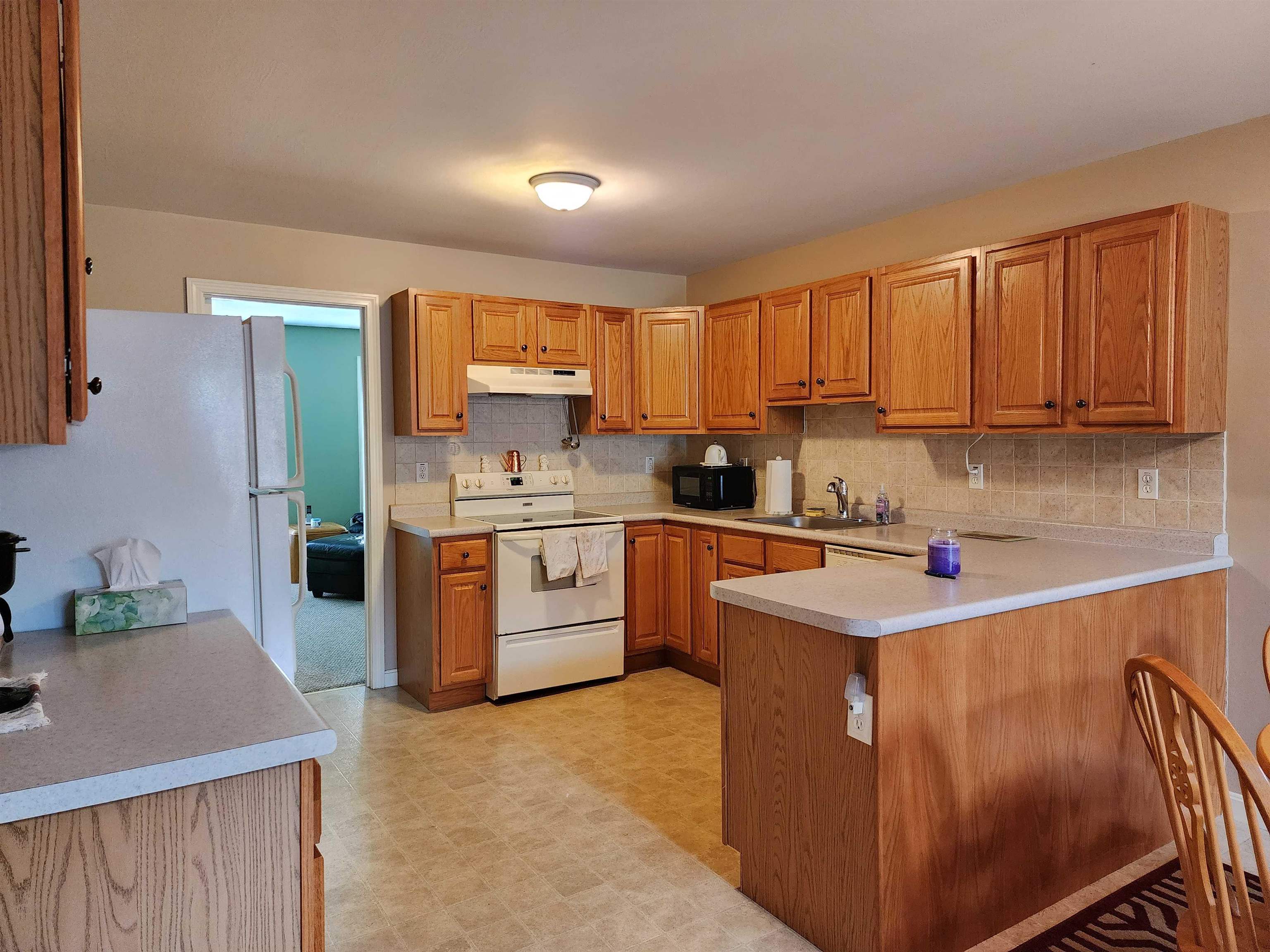 87 Pleasant Street Windham, NH 03087 - Photo 10 of 12 Gallery Image 10