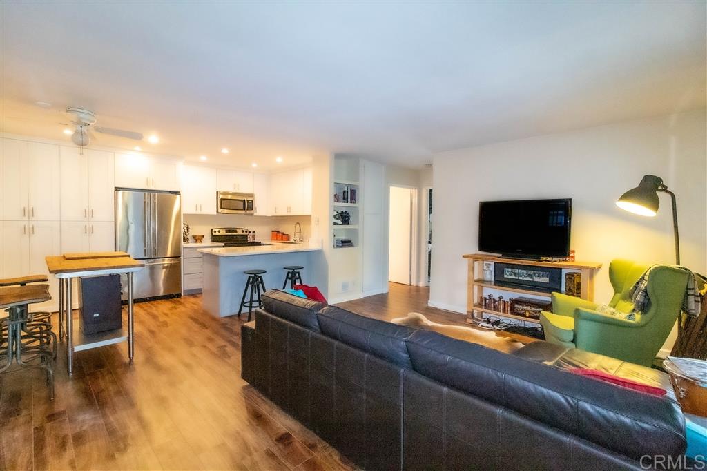 6390 Rancho Mission Road, Unit 215 San Diego, CA 92108 - Photo 2 of 16 Gallery Image 2