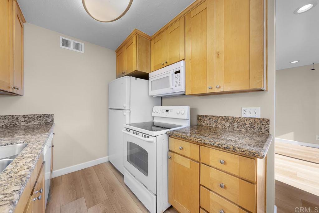 6202 Friars Road, Unit 316 San Diego, CA 92108 - Photo 6 of 27