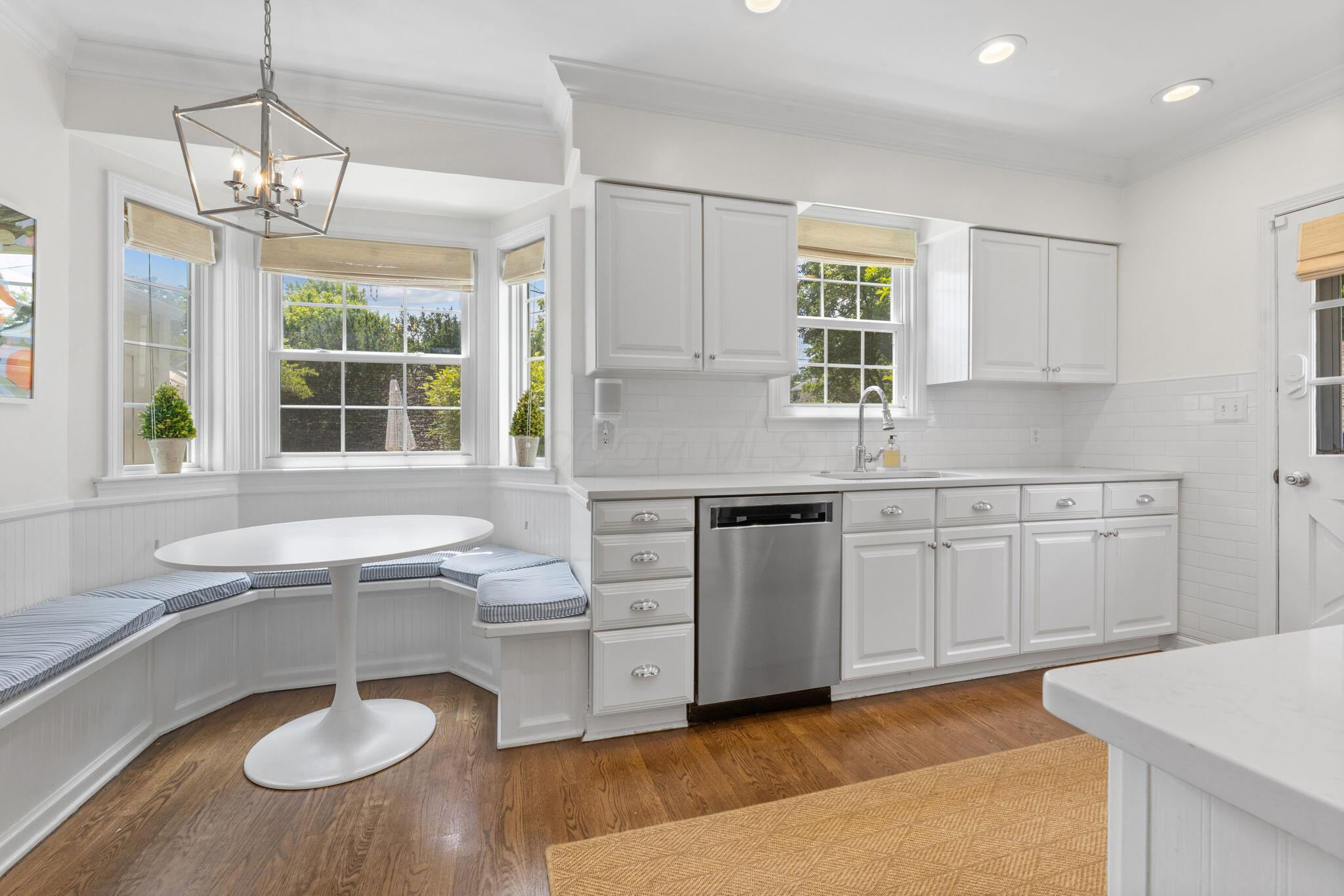 1511 Berkshire Road Columbus, OH 43221 - Photo 10 of 38 Kitchen
