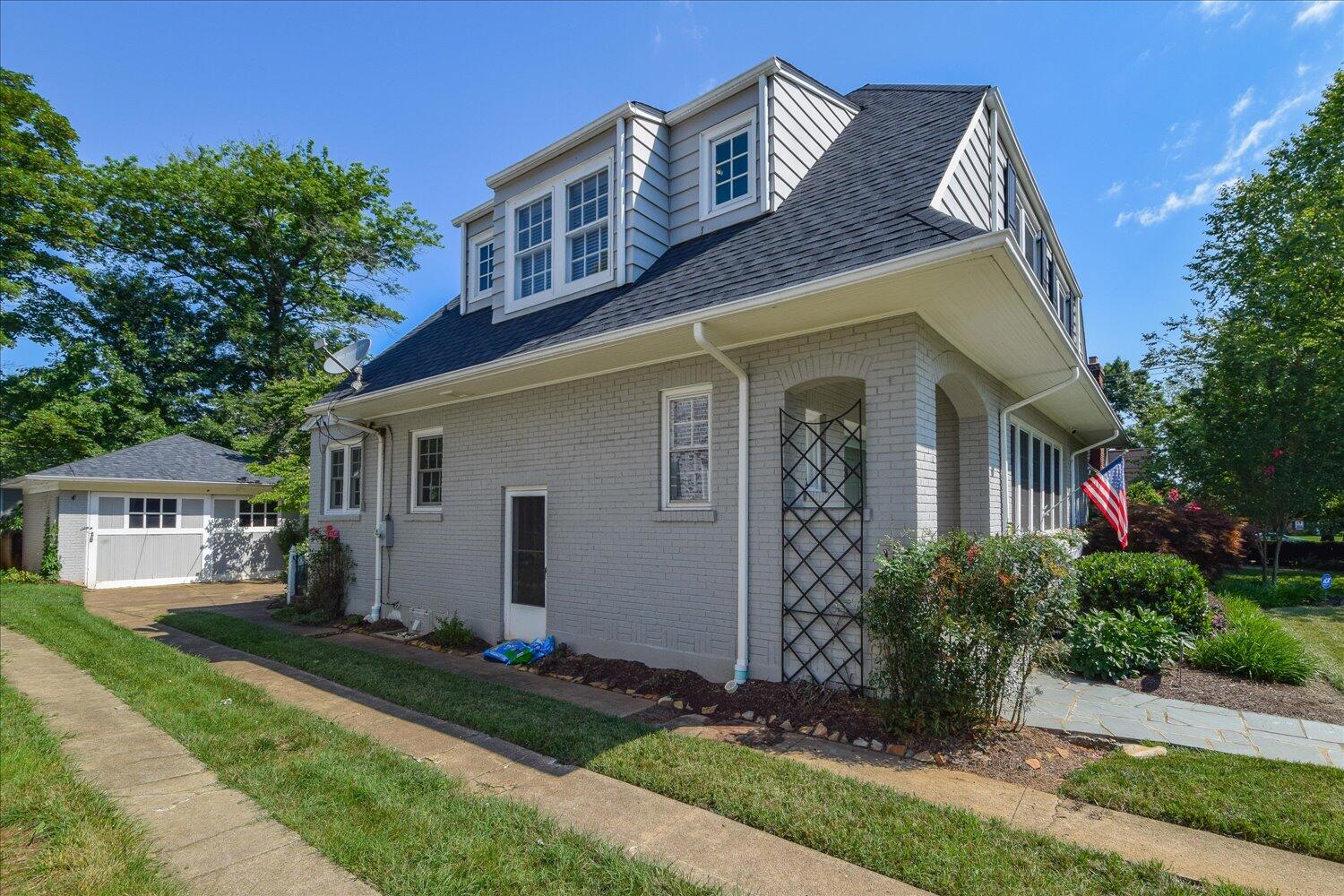 1807 Mt Vernon Road Southwest Roanoke, VA 24015 - Photo 25 of 30 25-1807 Mount Vernon-30