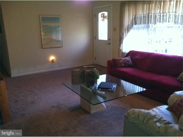 15 Signal Hill Road Pine Hill, NJ 08021 - Photo 4 of 12 Living Room