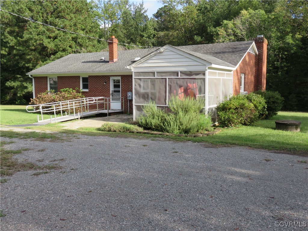 9447 Cool Spring Road Mechanicsville, VA 23116 - Photo 11 of 41 Gallery Image 11
